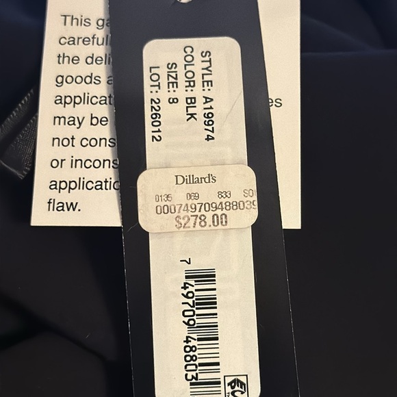 Betsy & Adam black off the shoulder back cascade and exposed zip Sz 8 gown new - Picture 11 of 13